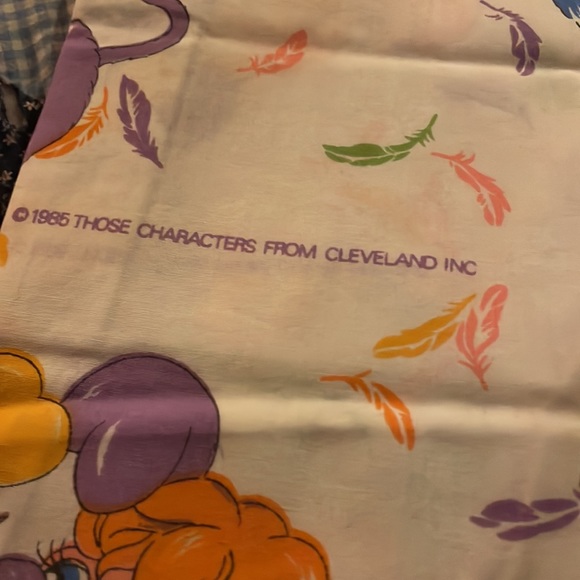 Vintage popples bed sheet - Picture 2 of 5